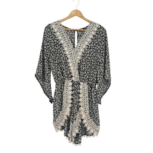Poetry Lace Bell Sleeve Ditzy Floral Romper Size Large Boho Festival Cottage‎ - Picture 1 of 8
